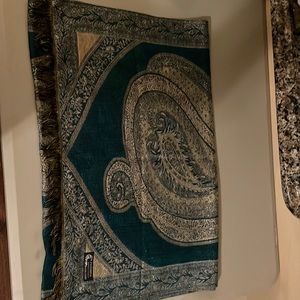 Wrap 68 inches long x 28 inches long